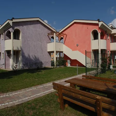 Appartamento Colorful With Fenced Garden And Fireplace *